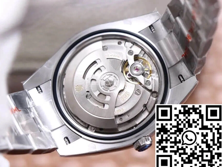 EW Factory M124300-0005 Dial Perpetual 41MM Rolex Oyster Green 0422